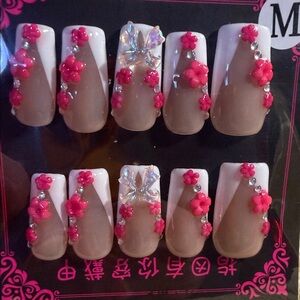 Floral Embellished False Nails